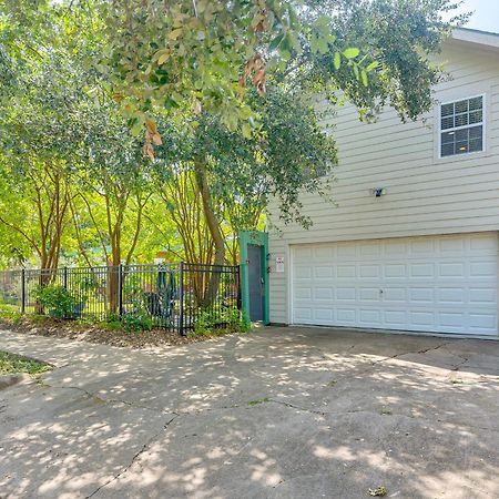 Cozy Galveston Apartment With Private Beach Pass! Exteriör bild