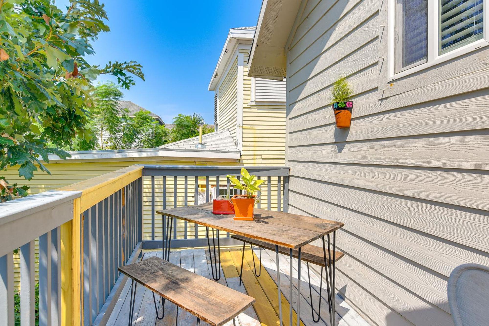 Cozy Galveston Apartment With Private Beach Pass! Exteriör bild