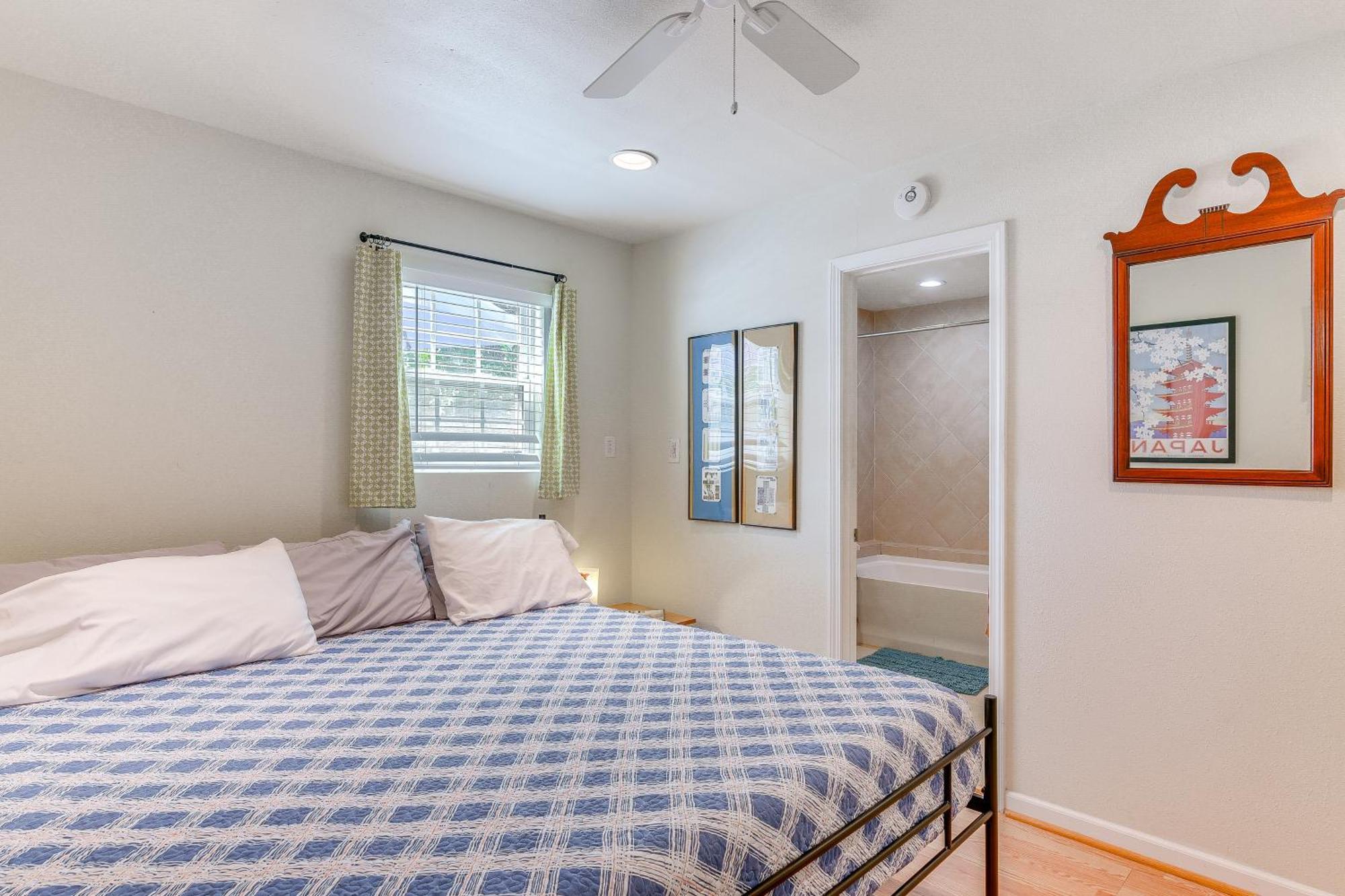 Cozy Galveston Apartment With Private Beach Pass! Exteriör bild