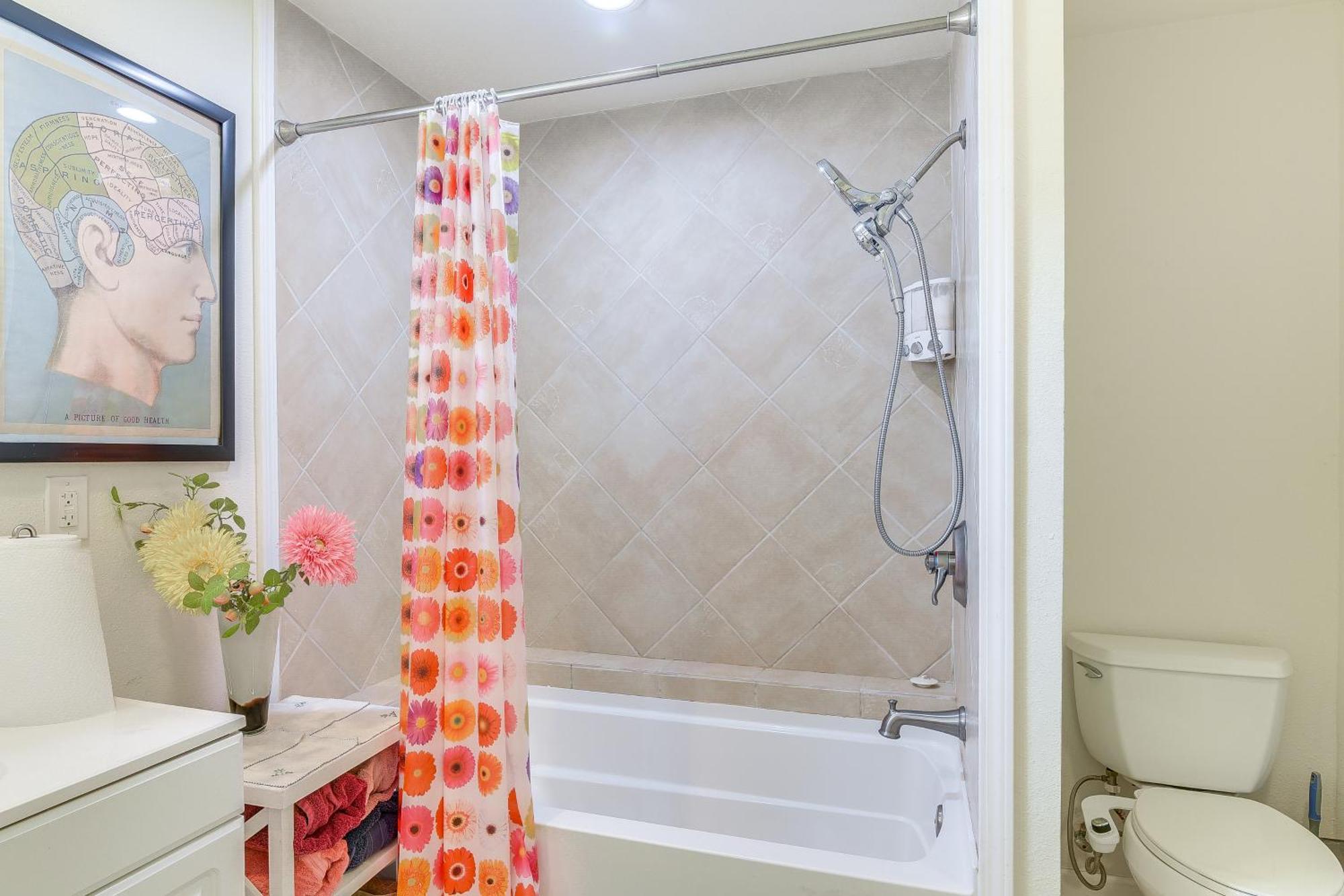 Cozy Galveston Apartment With Private Beach Pass! Exteriör bild