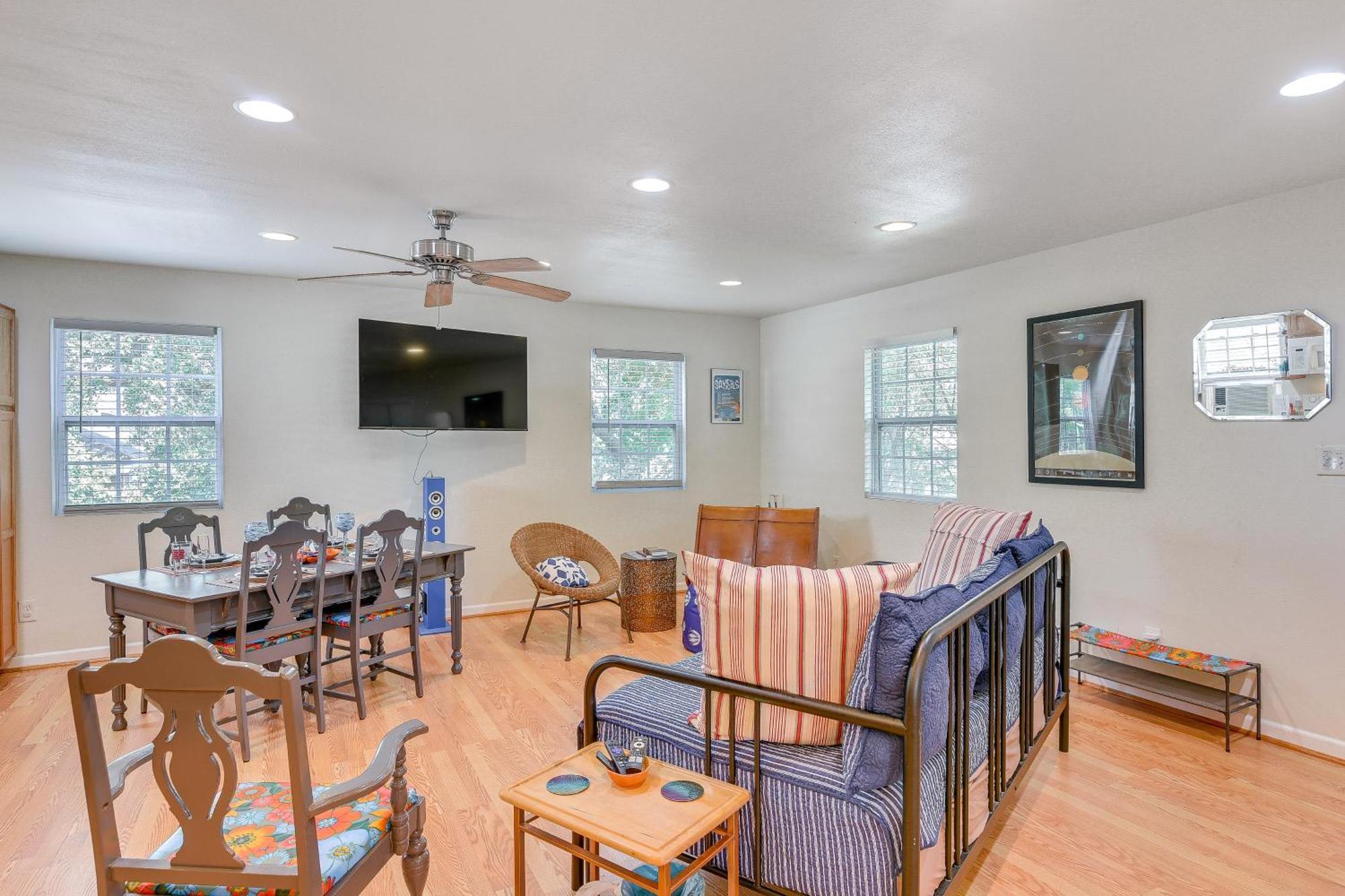 Cozy Galveston Apartment With Private Beach Pass! Exteriör bild