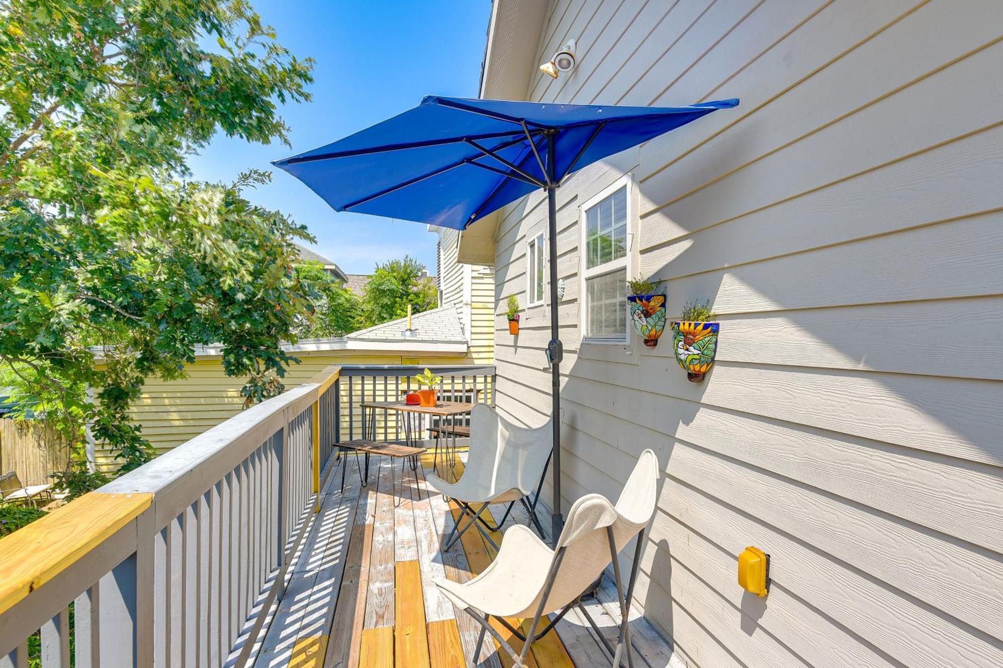 Cozy Galveston Apartment With Private Beach Pass! Exteriör bild